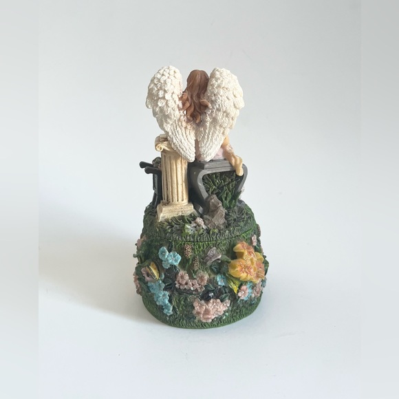 Young’s Spring Garden Angel Trinket Box Candle Holder Figurine - Picture 4 of 8